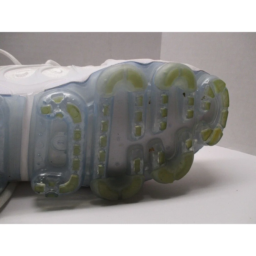 SIZE M 10.5 Nike Air Vapormax Plus Triple White Pure Platinum 924453-100